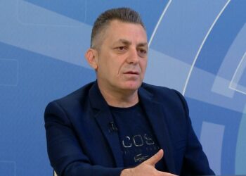 Meta ndau gruan për hir të luftës me SPAK, po Berisha çfarë do bëjë me “martesën” që ka me Gaz Bardhin?!