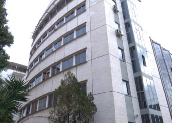 Kalonin drejt BE persona që kishin “ekspulse”, Prokuroria zbardh skemën në aeroportin e Rinasit: Merrnin deri në 500 €…