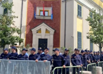 Protesta e opozitës para Bashkisë së Tiranës, Policia e Shtetit publikon planin e masave