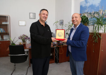 Samir Mane me Studentët e Universitetit të Durrësit: Turizmi është e ardhmja, të rinjtë kanë potencial të jashtëzakonshëm
