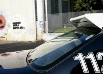 Skandali/ Arrestohet babai që mbante të lidhur djalin me litar: E kanë pushtuar demonët…!