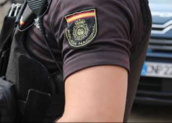 Shoferi shqiptar ‘merr përpara’ dy persona në Spanjë! Akuzohet për vrasje të mbetur në tentativë