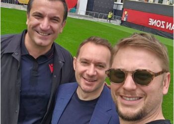 Veliaj superbiletë për në Gjermani? Kryebashkiaku ironi me “fakenews” fton tifozat t’i bashkohen në Sheshin “Skëndërbej” 