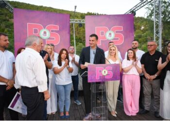 “I pari të dhunonte me SHIK-un, i dyti të sabotonte”, Veliaj me socialistët: Berisha është reduktuar në një dritare, Meta në një vare argëtuese