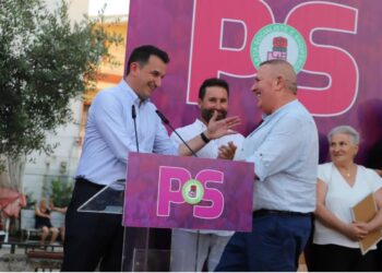 “Sa kanë flokë ata në kokë, aq shkolla e kopshte të reja kemi bërë”, Veliaj: Alternativa e opozitës në 2024-ën, djegia e gomave dhe molotovët