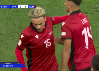 Shqipëria kërkon barazimin ndaj Italisë, Silvinjo bën dy zëvendësime. Mbetet 2-1