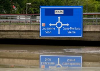 Shtatë të vdekur nga përmbytjet në Itali e Zvicër, Greqia digjet nga zjarret