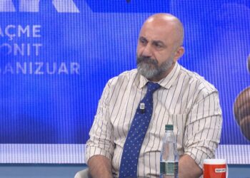 “Sulmet e opozitës treguan se problemin e kanë me drejtësinë!”, juristi: Për 21 janarin të thirren Ina Rama e Basha