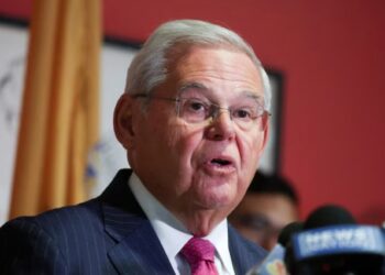 I korruptuar nga Katari dhe Egjipti, dënohet senatori amerikan Bob Menendez, FBI i gjen shufra ari në shtëpi