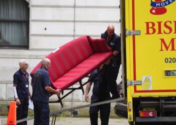 Sunak nuk lë asgjë në rezidencë, boshatis godinën për kryeministrin e ri të britanikëve (FOTO)