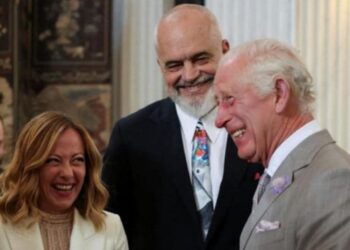 Shumë buzëqeshje! Samiti në Oksford përmes fotove