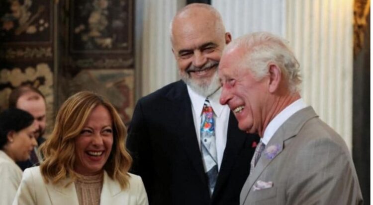 Shumë buzëqeshje! Samiti në Oksford përmes fotove