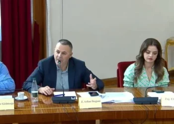Vendimi i GJK për komisionet hetimore, PD-së i hapet “oreksi”: Dëshmitarët të pyeten sërish LIVE