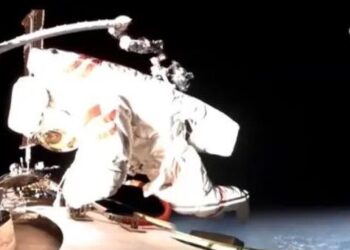 Astronautët e Shenzhou-18 të përfundojnë ecjen e dytë në hapësirë