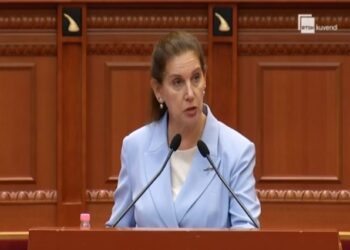Kumbaro në Parlament: Ashpërsohen gjobat për ndotjen e mjedisit dhe kthehen në titull ekzekutiv