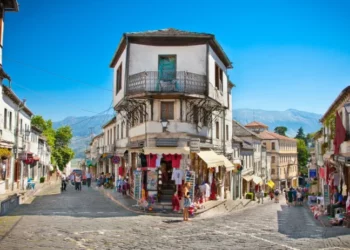 “The Sydney Morning Herald”: Gjirokastra, qyteti i çuditshëm evropian që i përket një ëndrre