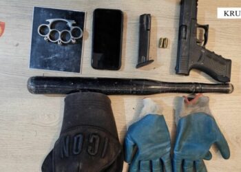 Qëlloi me armë ndaj policisë, për të mbrojtur parcelën me drogë, pranga 48-vjeçarit