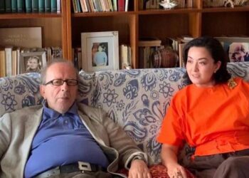 Ish-ambasadorja Yuri Kim reagon për ndarjen nga jeta të Kadaresë, publikon foton e veçantë