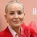 “Mbeta me zero lekë!”, Sharon Stone zbulon se si humbi 18 milionë dollarë për shkak të goditjes në tru