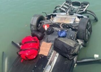 Aksident i rëndë pranë Butrintit, makina me turistë bie në kanalin me ujë