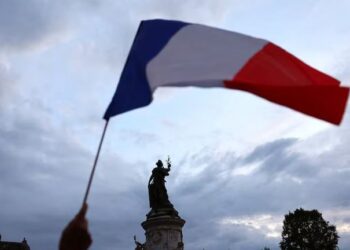 Analiza e VOA: Pikëpyetje për atë që do të sjellin zgjedhjet në Francë