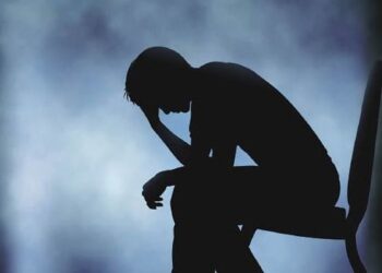 “Çrregullime ankthi dhe gjumi”, mjekët tregojnë pasojat e të nxehtit: Janë rritur rastet me mendime vetëvrasëse