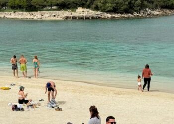 Kujdes ksamiliotë, se mund ta pësoni si Durrësi