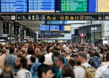 Stacionet hekurudhore në kaos total, çfarë po ndodh pas sabotazhit të trenave në Francë