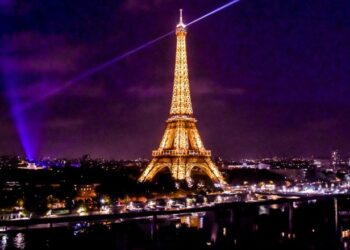 Të gjithë e quajmë ‘kryeqyteti i dashurisë’, por njihuni me anën e errët të Parisit