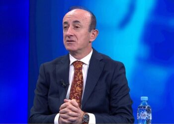 Shpërthen Sula: Janë ca kokrra që rrinë rehat, pinë kafe dhe “mandatin” e kanë të sigurt…