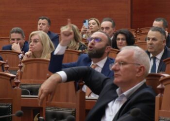 Bardhi-Nikollës: KLSH duhet të raportojë nesër në Kuvend; Shalsi: Të paaftë për t’u ballafaquar me argumente