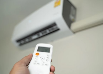 Pse gjumi me kondicionerin ndezur është gabim i madh dhe duhet shmangur?