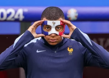 Politikë para Portugalisë, Mbappe thirrje francezëve: Mos votoni Marine Le Pen!
