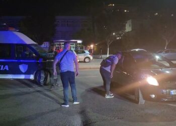 E rëndë në Fier/ I riu plagos bashkëjetuesin e ish- gruas, arratiset nga vendngjarja dhe… (EMRI)