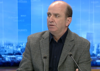 Lamtumirë Aristir Lumezi! Vuante nga një sëmundje e rëndë, ndërron jetë gazetari i shtypit shqiptar