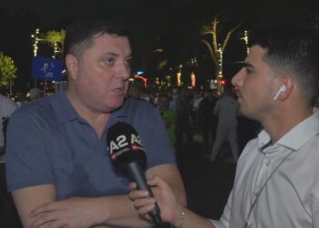 Çollaku në protestë: Bashkimi në PD i vetmi shans për të mundur Ramën, lirimi i Berishës me betejë ligjore