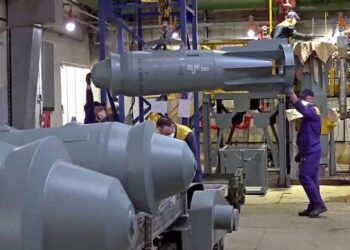 Rusia vë në përdorim superbombën FAB-3000