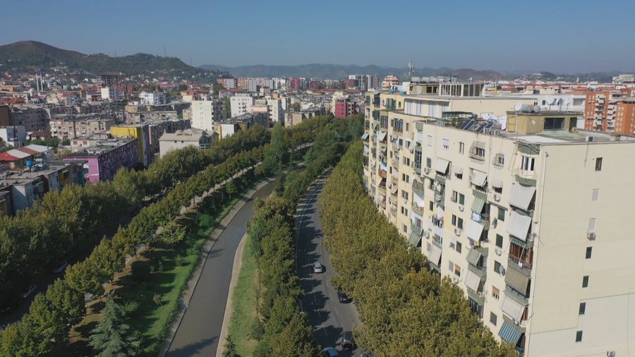 Tjetër tatim për shtëpitë e dyta? Si do ndikonte tek shtresa e mesme dhe bizneset