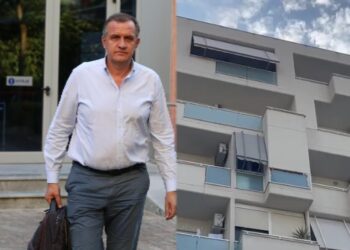 DETAJE / Pretendonin se ishte apartamenti i Beqajt, agjentët e BKH dolën “duarbosh” pas kontrollit në Vlorë