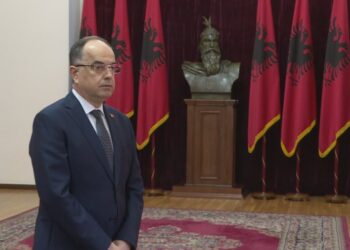 Në pritje të dekretimit, presidenti Begaj pret Elisa Spiropalin në zyrën e tij