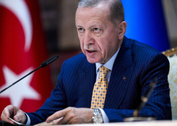 Erdogan thotë se mund ta ftojë Assadin në Turqi “në çdo moment”