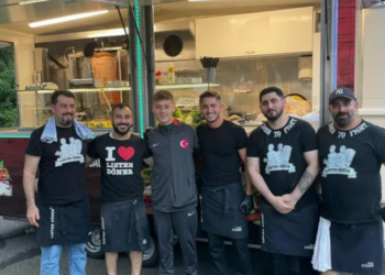 Euro 2024/ Kualifikimi në fazën eliminatore, futbollistët turq festuan me 300 doner