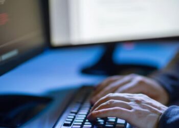 Spanja arreston tre hakera pro-rusë, kryenin sulme kibernetike ndaj vendeve të NATO-s dhe…