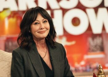 “Faleminderit Zot, ajo k∗rvë ka vdekur tani”/ Aktorja e ndjerë kishte një listë të njerëzve që nuk i donte në funeralin e saj, përfshirë edhe…