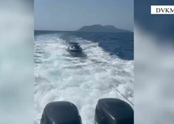 Vlorë\ Shkelën perimetrin e sigurisë duke rrezikuar pushuesit, bllokohen 3 mjete lundruese