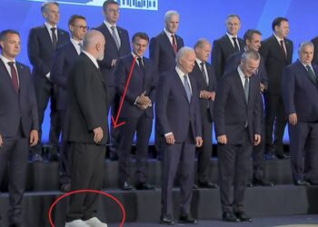 VIDEOLAJM / Atletet e Edi Ramës marrin ‘miratimin’ e Macron gjatë Samitit të NATO-s