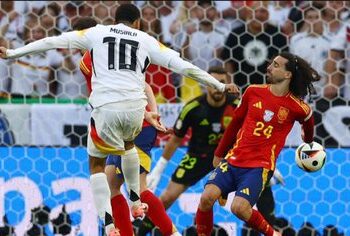 Episodi që ngjalli polemika, Cucurella preku topin me dorë, për arbitrin Taylor nuk ka penallti