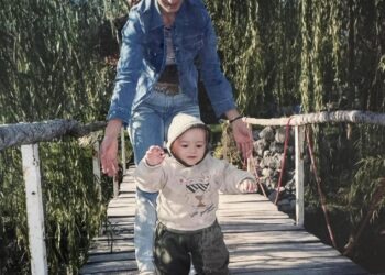 Bukuroshet e fjetura dashurojnë të njëjtin kirurg gjithmonë