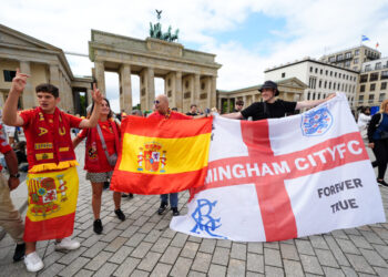 Sot finalja e Euro 2024, ndizet atmosfera në Berlin