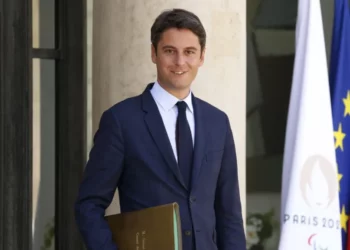 Jep dorëheqjen kryeministri francez Gabriel Attal dhe kabineti qeveritar